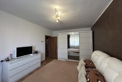 Apartament 4 camere, decomandat, 80mp utili, 2 bai, zona Dambovita - 1