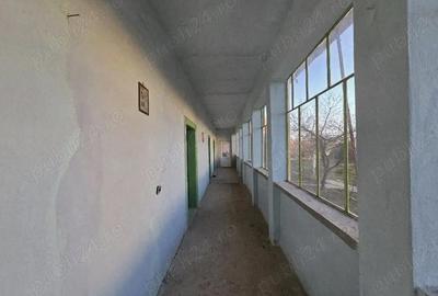 Casă cu 3 camere cu Teren 1470 Mp în Central - 10