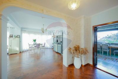 Casă cu 5 camere cu Teren 503 Mp în Nufărul - 3