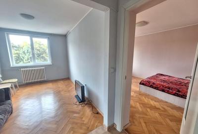 Apartament 3camere, de vanzare, decomandat,in Plopilor, zona linistita - 2