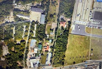 Teren Construcții intravilan de 1809 mp, în Central