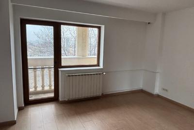 Apartament cu 3 camere decomandat în Libertății - 3