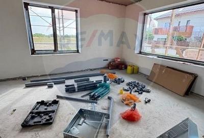 Vila frumoasa cu 5 camere, 700 mp currte si pompa de caldura - Saftica - 17