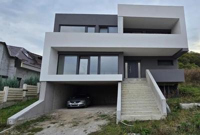 Casă individuală cu 6 camere cu Canalizare în Chinteni - 1