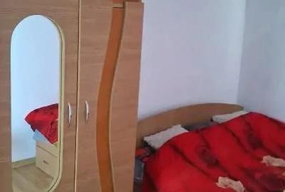 Garsonieră semidecomandată în Casa de Cultură
