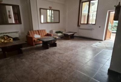 Casă cu 6 camere cu Teren 4500 Mp în Măgura - 8