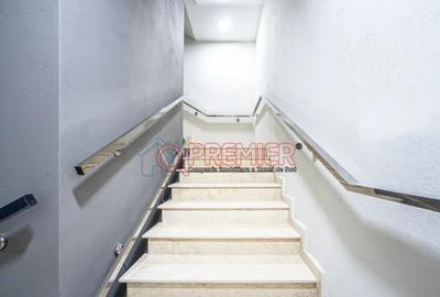 Apartament cu 4 camere semidecomandat în Metalurgiei