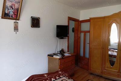 Vand apartament 2 camere la munte, in Zarnesti (Blocuri), jud. Brasov. Decomandat, 52 mp, et. 4 - 6