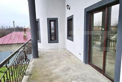 Casă cu 7 camere cu Teren 600 Mp în Gura Foii - 5