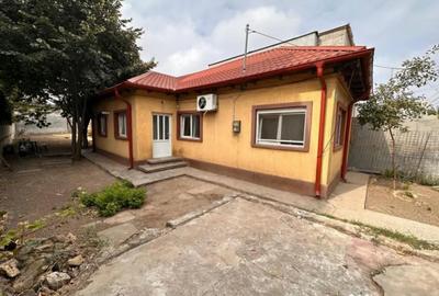 Casă cu 4 camere cu Canalizare în Coiciu