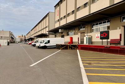 Proprietar/ Spatiu depozitare / Productie | Militari | Valea Cascadelor | 400 m - 4