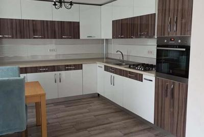 Casă cu 5 camere în Tecuci - 2