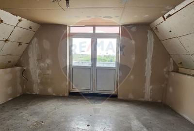 Casă individuală cu 5 camere cu Teren 1882 Mp în Central - 12