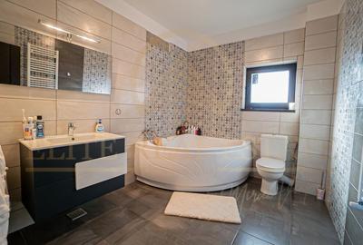 PALAZU – MALUL LACULUI – VILA 2016 LA CHEIE, ARHITECTURA DEOSEBITA! - 27