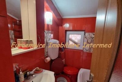 Casă cu 5 camere cu Teren 200 Mp în Central - 9