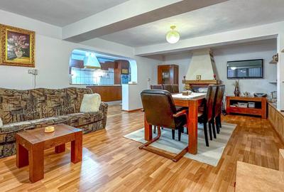 Casă individuală cu 10 camere cu Canalizare în Băicoi - 8