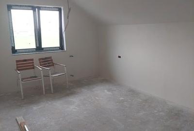 Casă cu 3 camere cu Teren 147 Mp în Central - 3