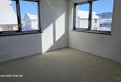 Casă individuală cu 5 camere cu Teren 500 Mp în Sânpetru - 9