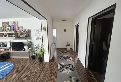 Casă cu 3 camere în Central - 5