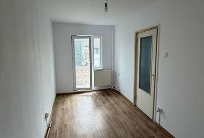 Apartament cu 2 camere semidecomandat în Ultracentral - 4