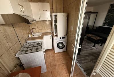 Garsonieră decomandată în Alexandru Obregia - 4