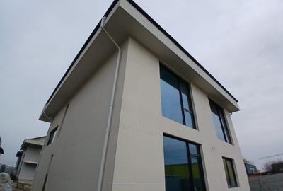 Casă cu 7 camere cu Canalizare în Tunari - 6