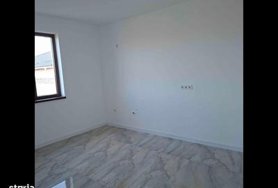 Casă cu 4 camere în Central - 1