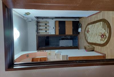 Inchiriez apartament 2 camere - 1