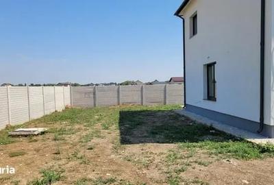 Casă individuală cu 4 camere cu Canalizare în Domnești - 3