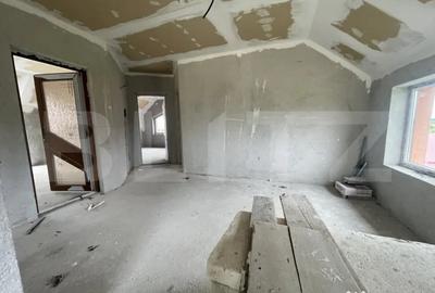 Casă cu 4 camere cu Teren 716 Mp în Botiz - 4