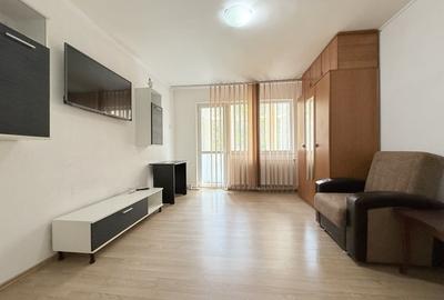 Apartament cu 3 camere semidecomandat, mobilat în Tomis Nord