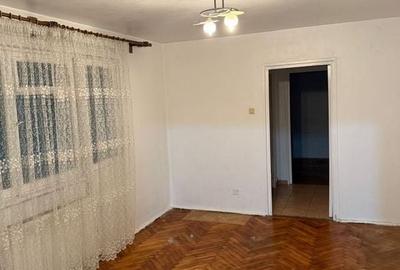 Apartament de Vanzare cu 2 Camere ,Aleea Crizantemelor, Zona Nord