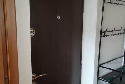 Apartament cu 3 camere semidecomandat în Central - 6