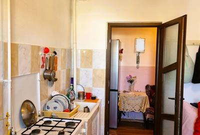 Apartament cu 3 camere decomandat în Central - 1