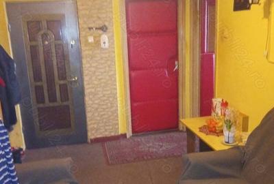 Apartament cu 3 camere decomandat în Aurel Vlaicu - 2