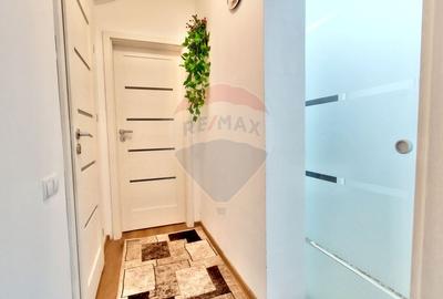 Apartament cu 3 camere semidecomandat, mobilat în Florești - 11