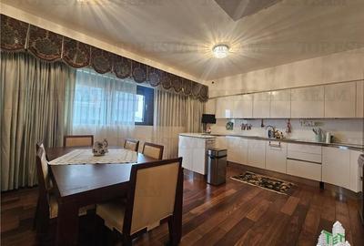 Inchiriere Apartament Deosebit  Vedere Frontala la Mare  Complex Spectrum - 17