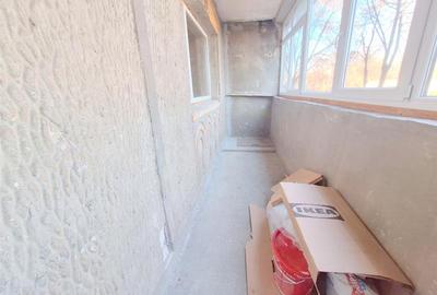 Apartament cu 3 camere decomandat în Narcisa - 10