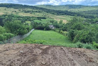 Teren intravilan de vanzare