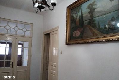 Casă cu 4 camere în Central - 17