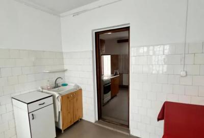 Spațiu comercial, de 1,388 mp, în Central