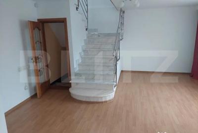 Casă cu 7 camere cu Teren 2000 Mp în Central - 12