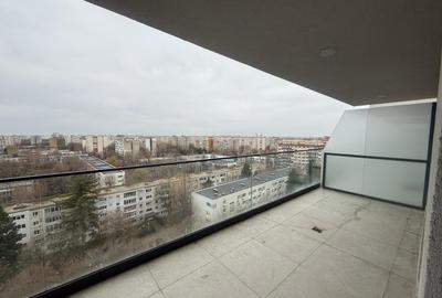 Penthouse cu 4 camere decomandat în Berceni