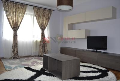 Apartament cu 3 camere decomandat, mobilat în Centru Civic - 1