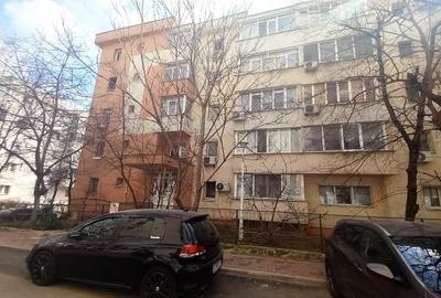 Garsonieră decomandată în Decebal - 1