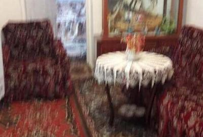 Casă cu 6 camere în Moldoveni - 1