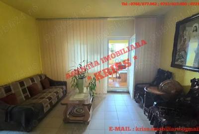 Apartament cu 3 camere decomandat în Craiovei - 2