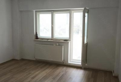 Garsonieră decomandată în Km 4 - 5