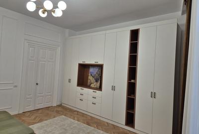 Sfintii Voievozi, langa Calea Victoriei - 6