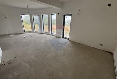 Casă cu 8 camere cu Teren 520 Mp în Săftica - 20